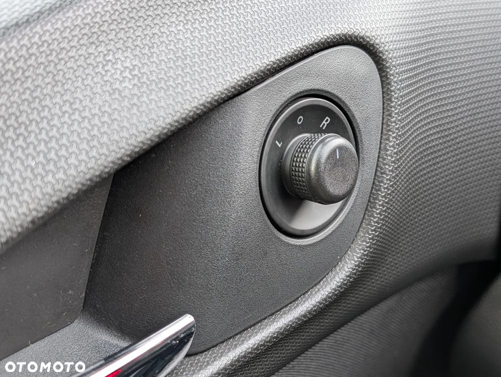 Opel Meriva 1.4 T Enjoy S&S - 26