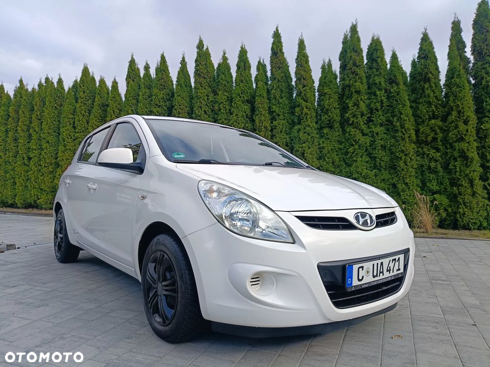 Hyundai I20 2011 photo 2