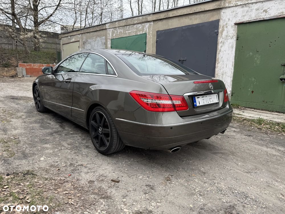 Mercedes-Benz Klasa E 350 CDI DPF BlueEFFICIENCY 7G-TRONIC Elegance - 7