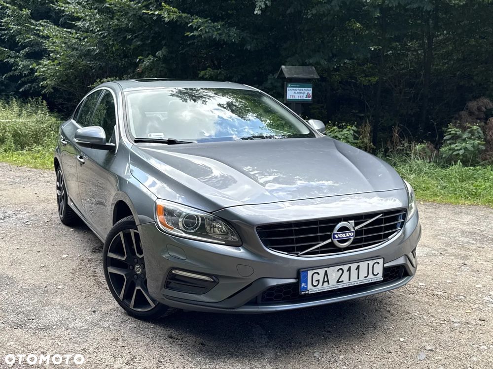 Volvo S60 T5 Drive-E Momentum - 1