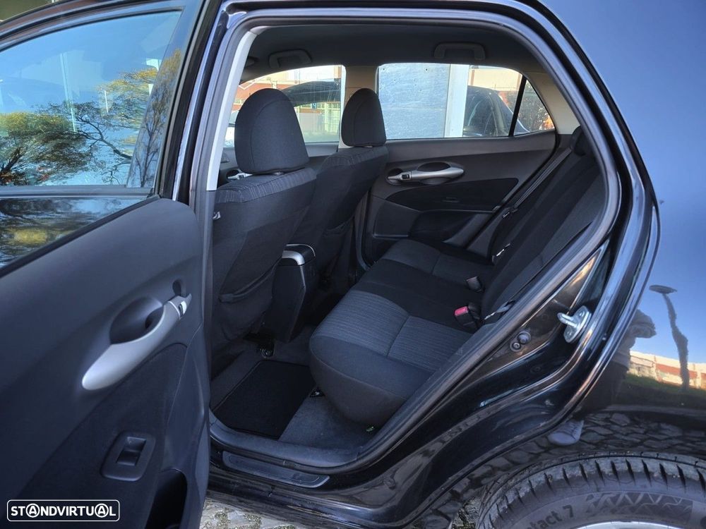 Toyota Auris 1.4 D-4D MMT Sol - 20