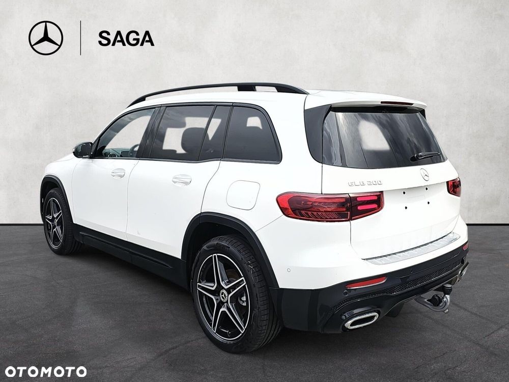 Mercedes-Benz GLB - 8