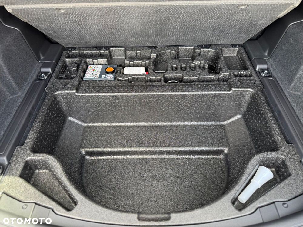 Land Rover Discovery Sport - 36