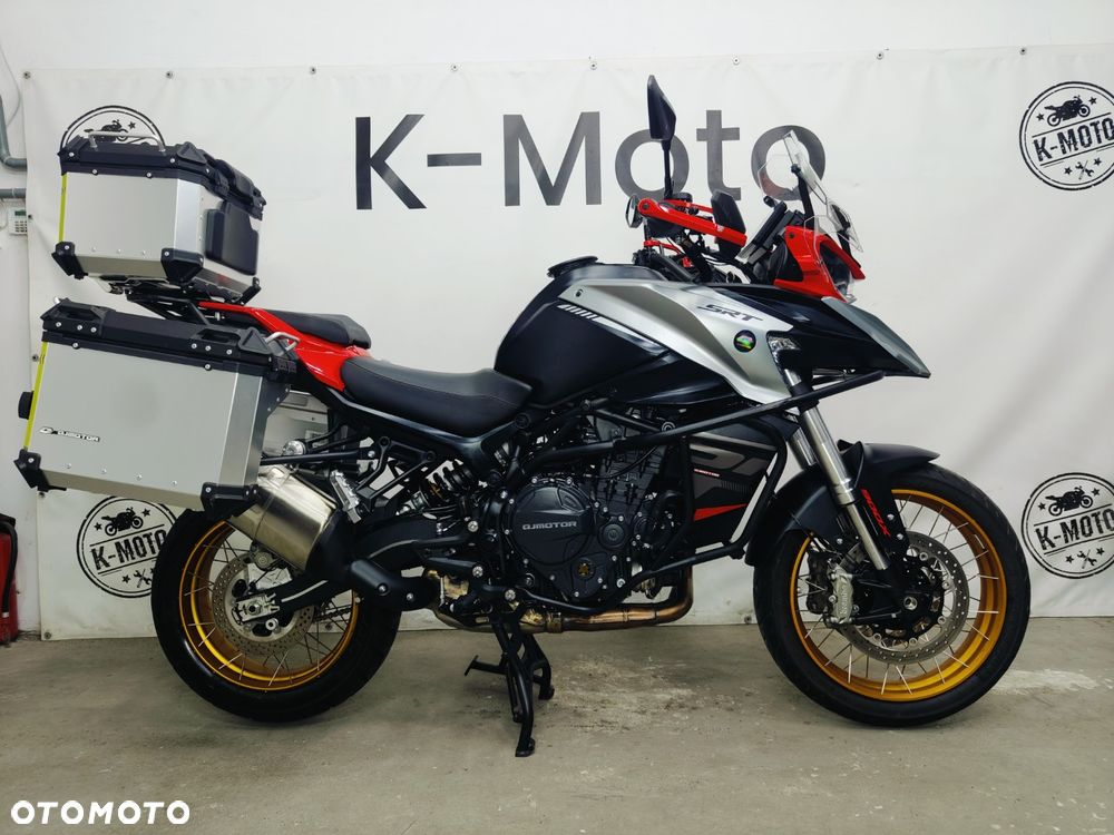 QJMOTOR 900 SX - 1
