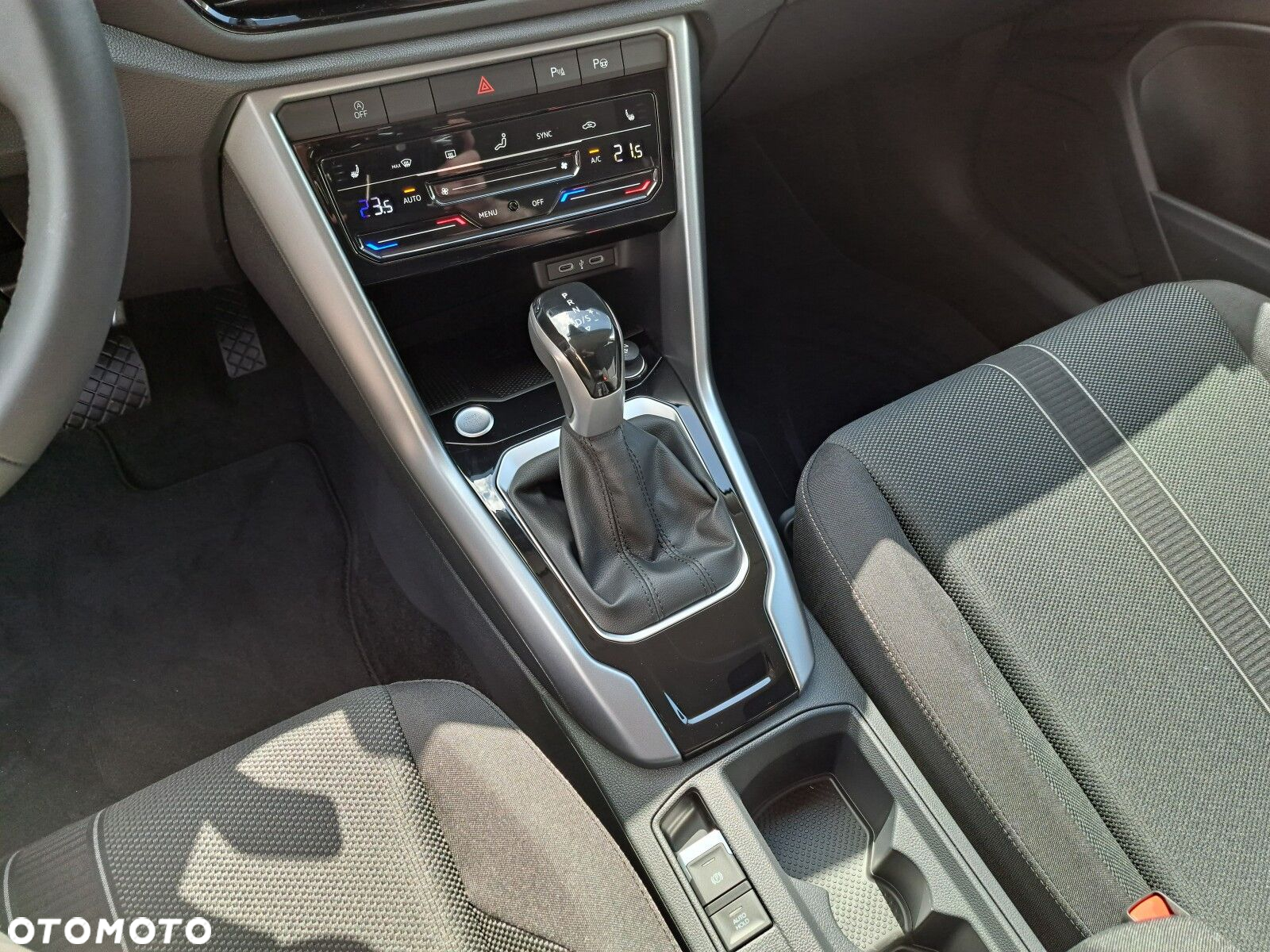 Volkswagen T-Roc 1.5 TSI Life Plus DSG - 24