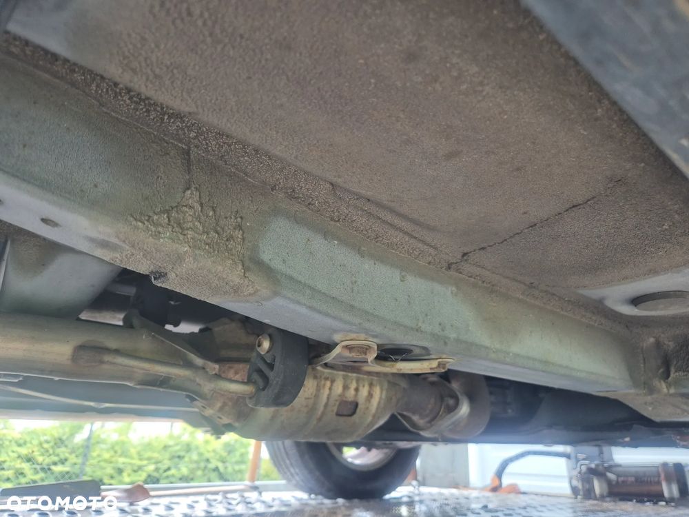 Toyota RAV4 D-4D 4x4 Sol - 25