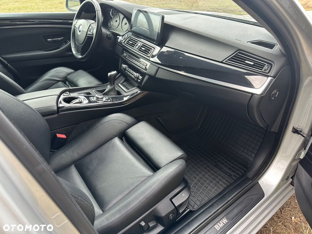 BMW Seria 5 520d Luxury Line - 13