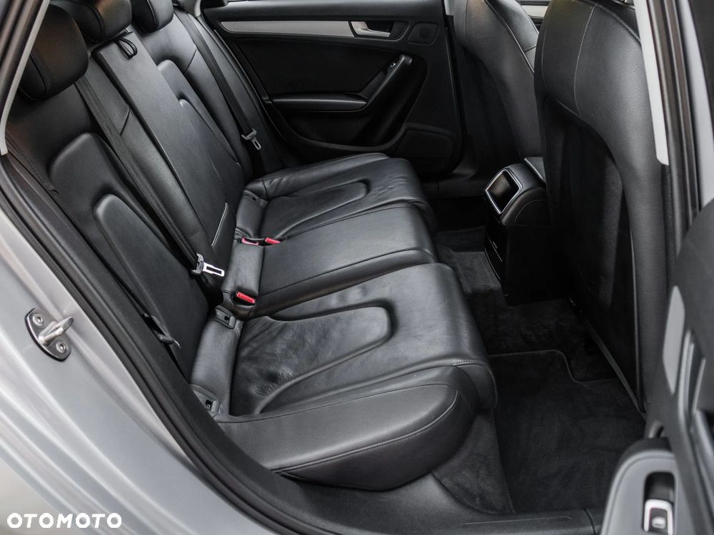 Audi A4 Limousine - 15
