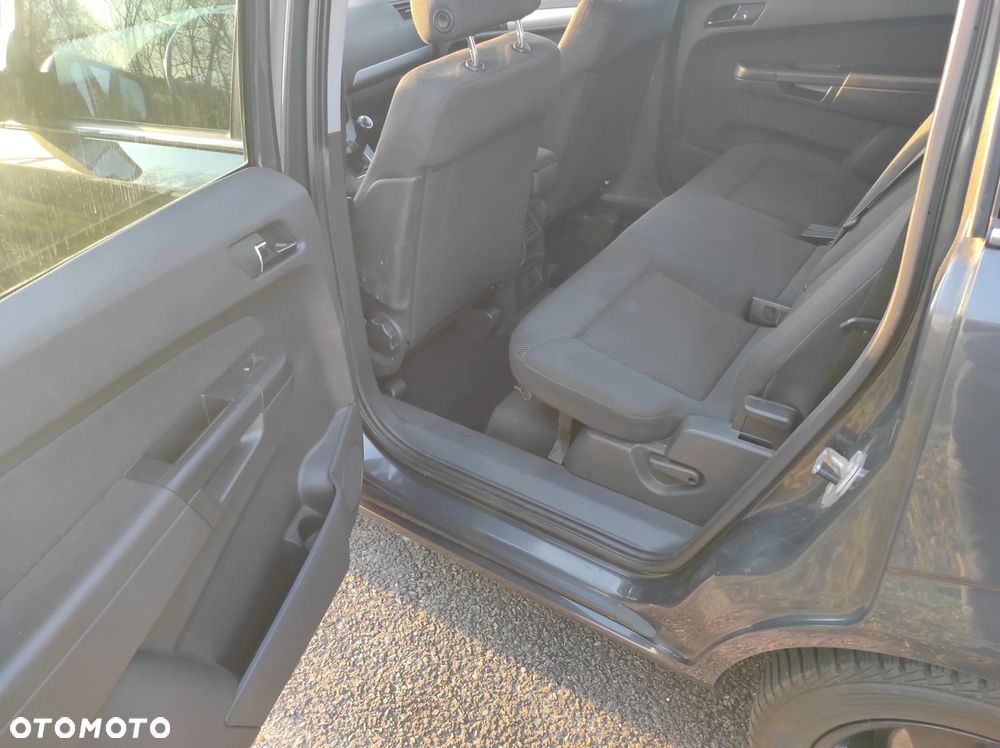 Opel Zafira 1.8 Cosmo - 11