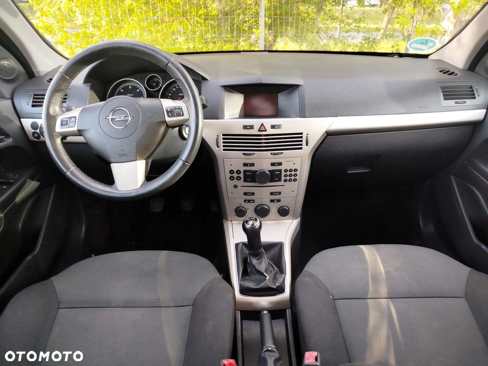 Opel Astra 1.9 CDTI DPF Edition - 13