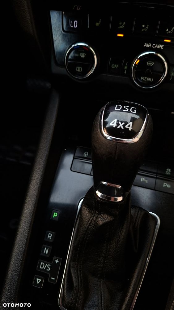 Skoda Octavia 2.0 TDI 4x4 DSG Style - 27
