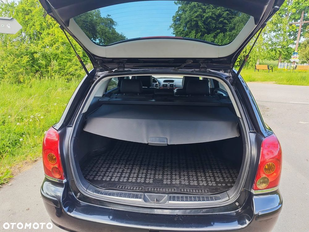 Toyota Avensis 2.0 D-4D Prestige - 4