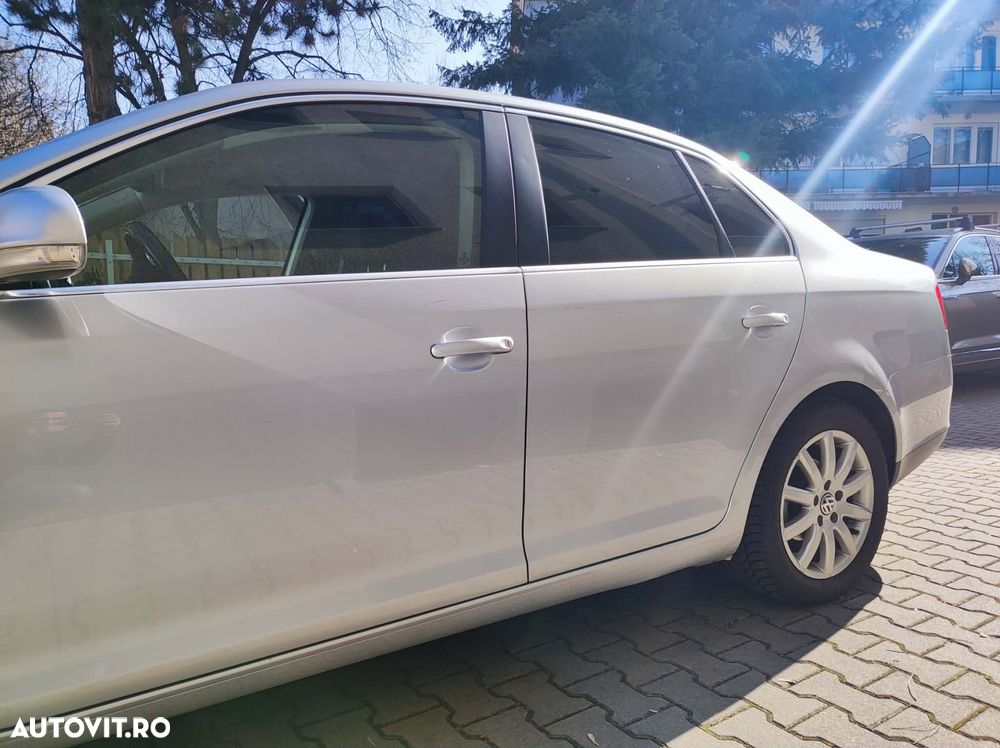 Volkswagen Jetta - 7