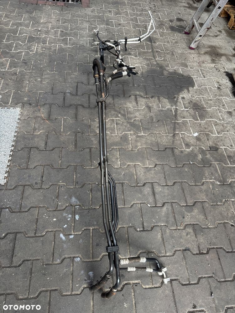 Przewody do tylnej nagrzewnicy Ford Transit Turneo Custom L2