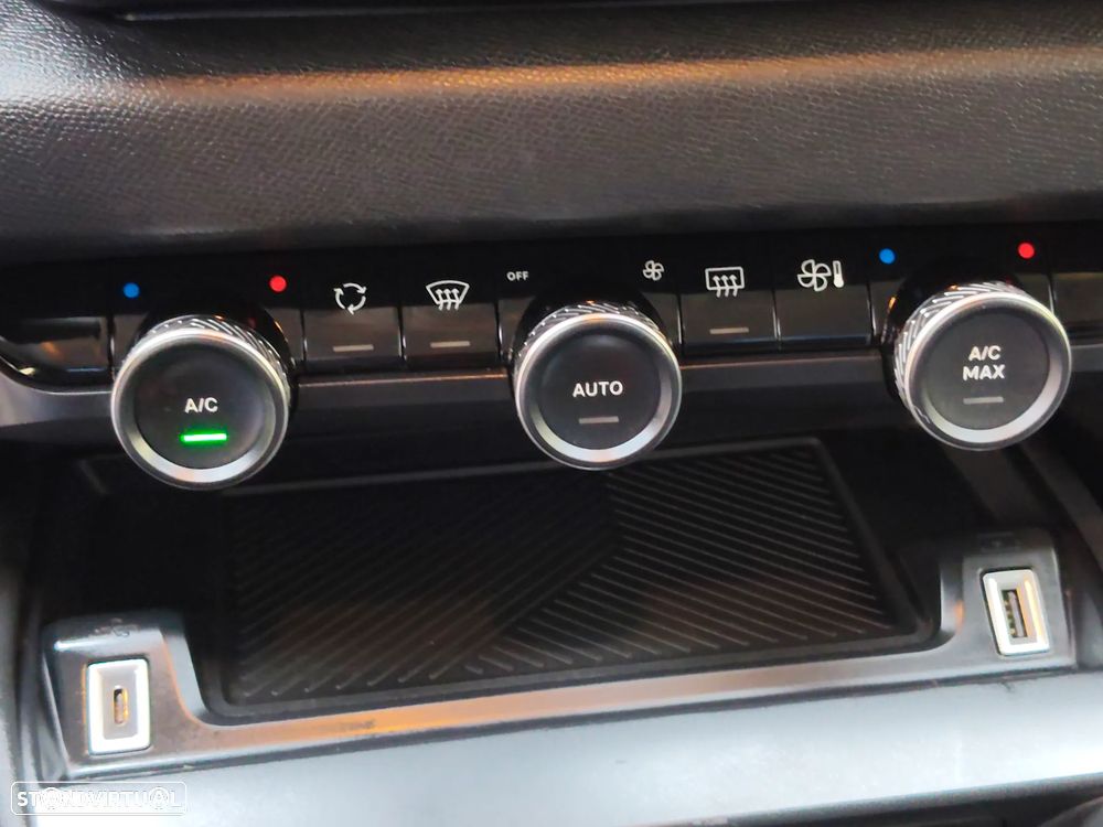 Citroën e-C4 50 kWh Feel - 29