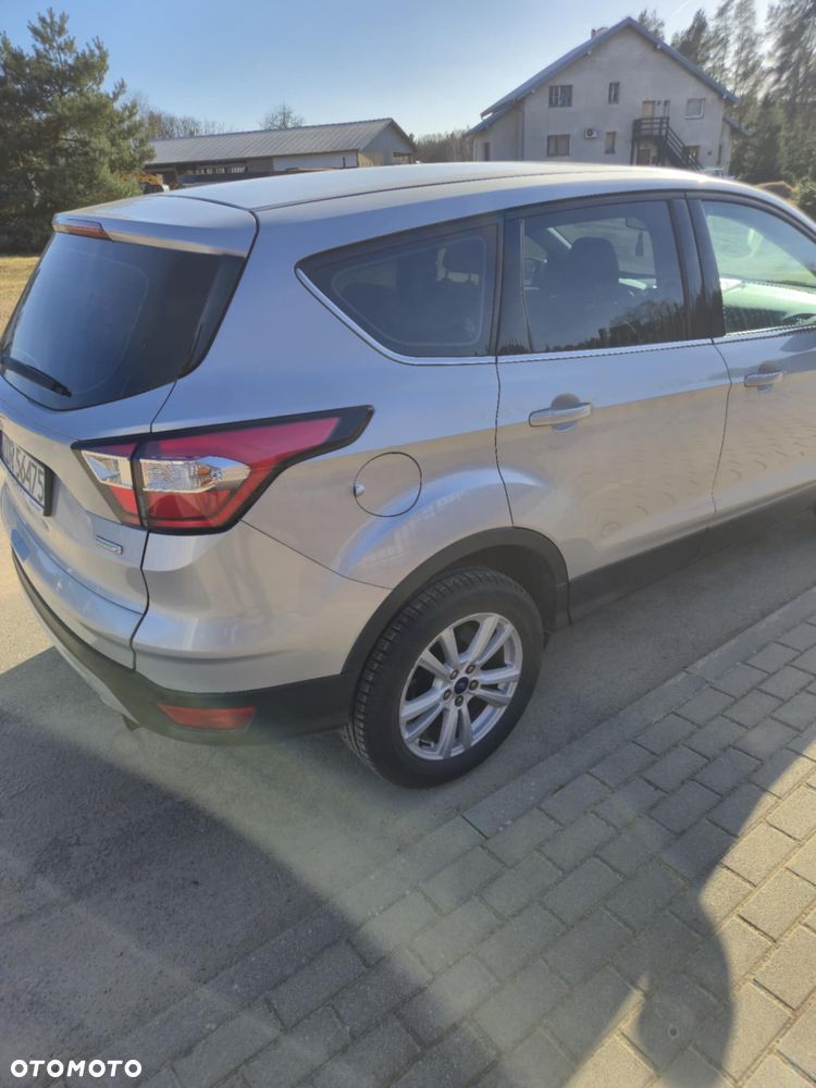 Ford Kuga - 4