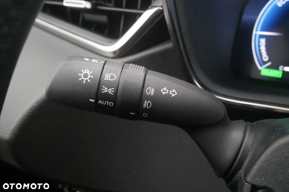 Toyota Corolla 1.8 Hybrid Comfort - 27