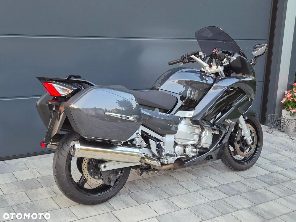 Yamaha FJR - 7