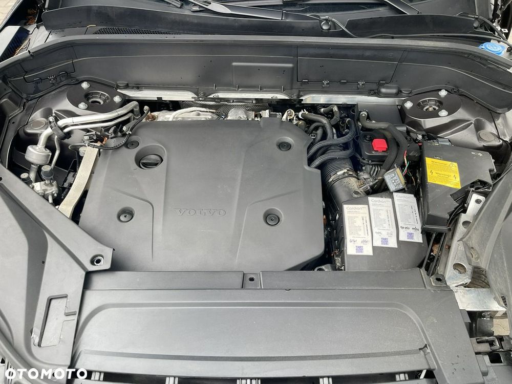 Volvo XC 90 B5 D AWD Geartronic Momentum Pro - 18