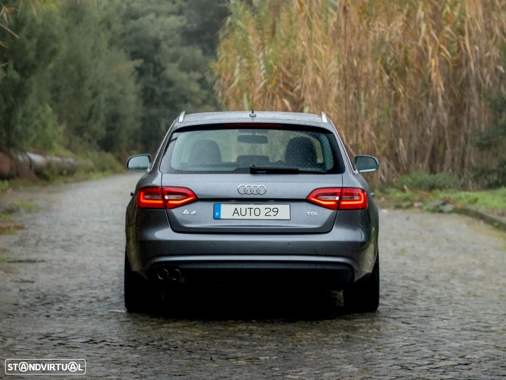 Audi A4 Avant 2.0 TDI Business Line Sport - 2