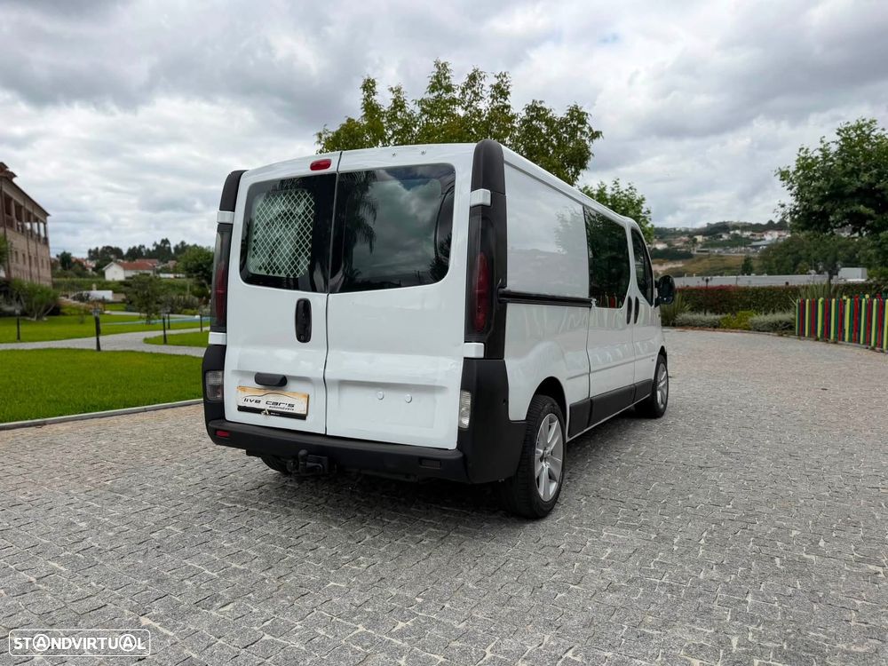 Opel Vivaro - 16