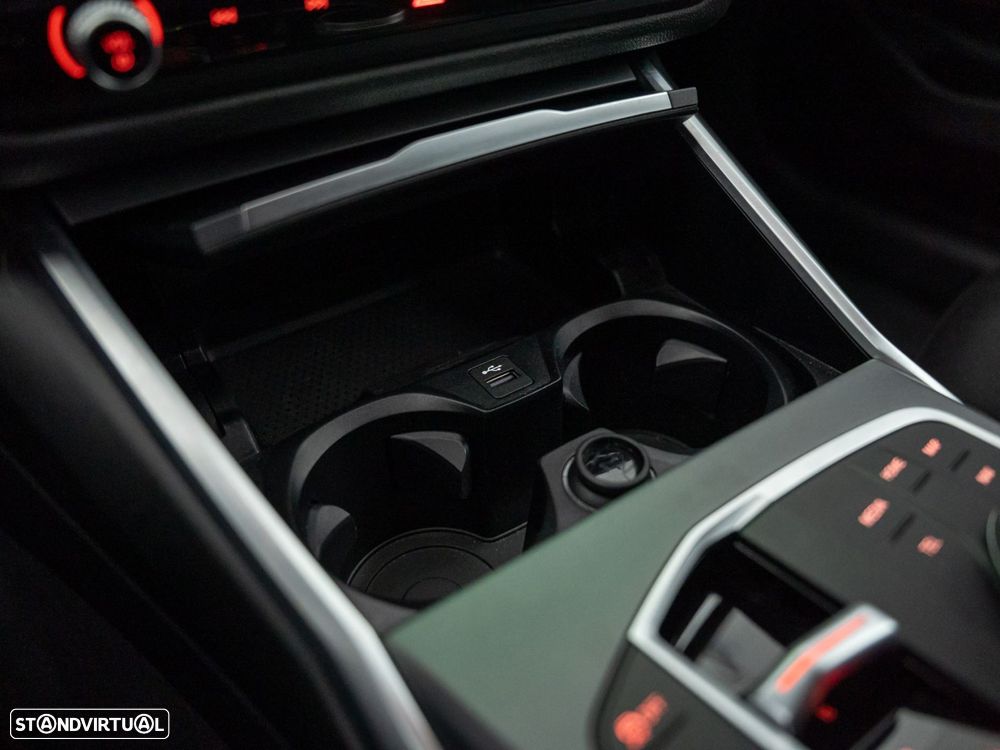 BMW 330 e Auto - 27