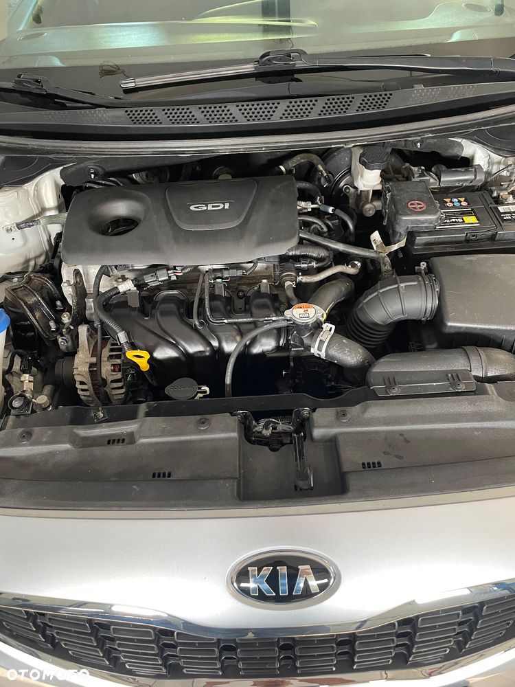 Kia Ceed - 8