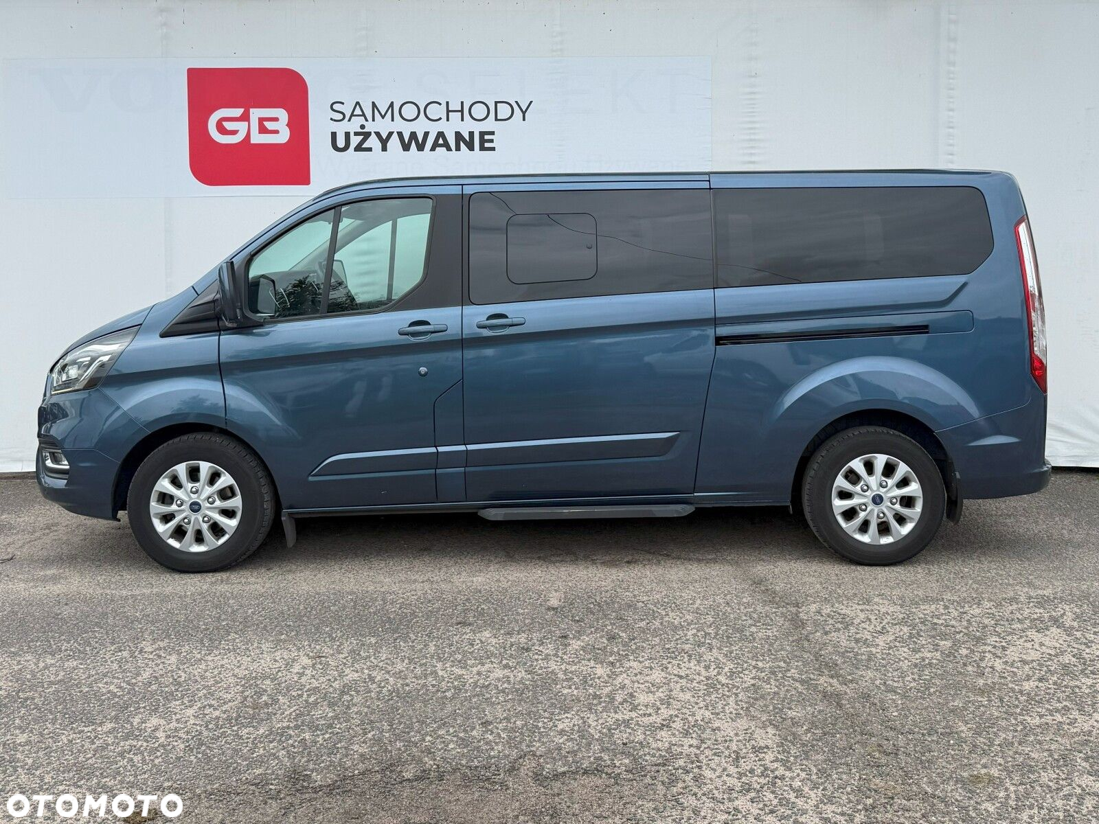 Ford Tourneo Custom - 5