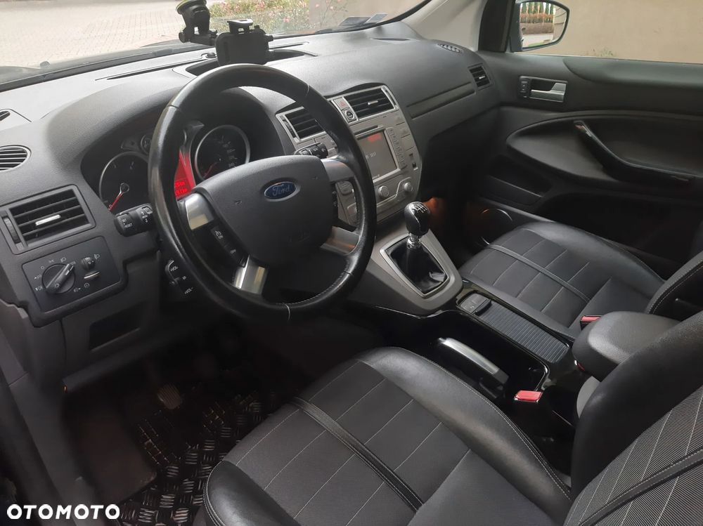 Ford Kuga 2.0 TDCi 4x4 Titanium - 3