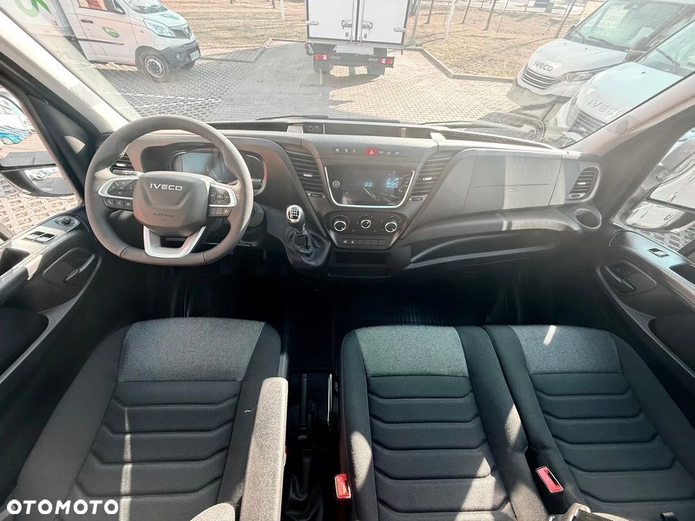 Iveco DAILY 35S16D dubel kabina 7 osób skrzynka gratis HAK 3.5T - 12