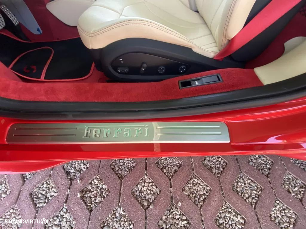 Ferrari F8 Tributo Spider - 13