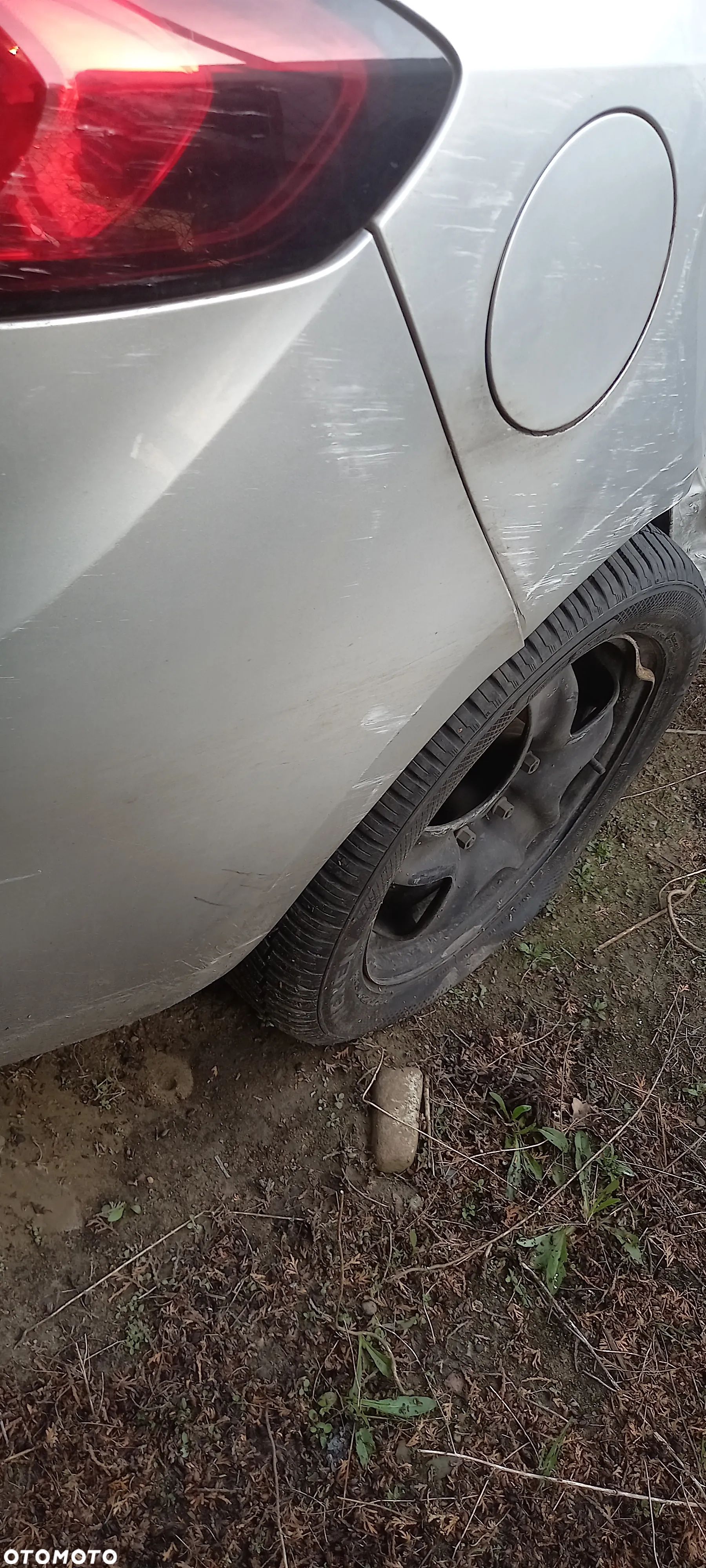 Klapka wlewu paliwa Opel Zafira C Z176 - 1
