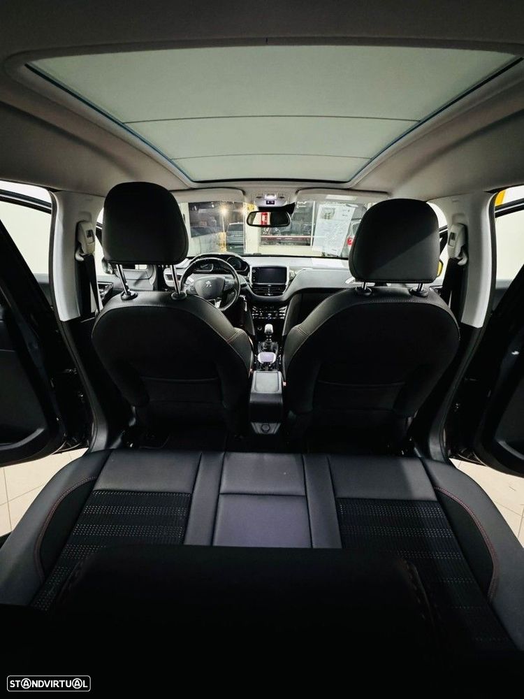 Peugeot 2008 1.2 PureTech GT Line - 25