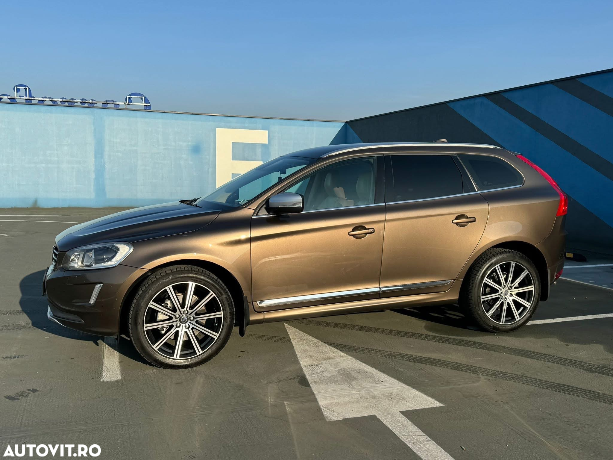 Volvo XC 60 D5 AWD Summum - 5