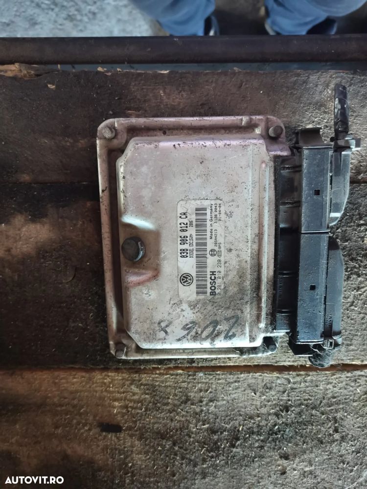 Calculator motor Seat Leon Toledo Golf4 cod: 038906012CA 1.9 2005 - 1