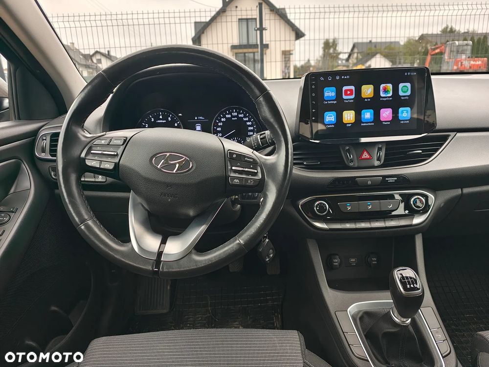 Hyundai i30 1.5 DPI Modern - 24