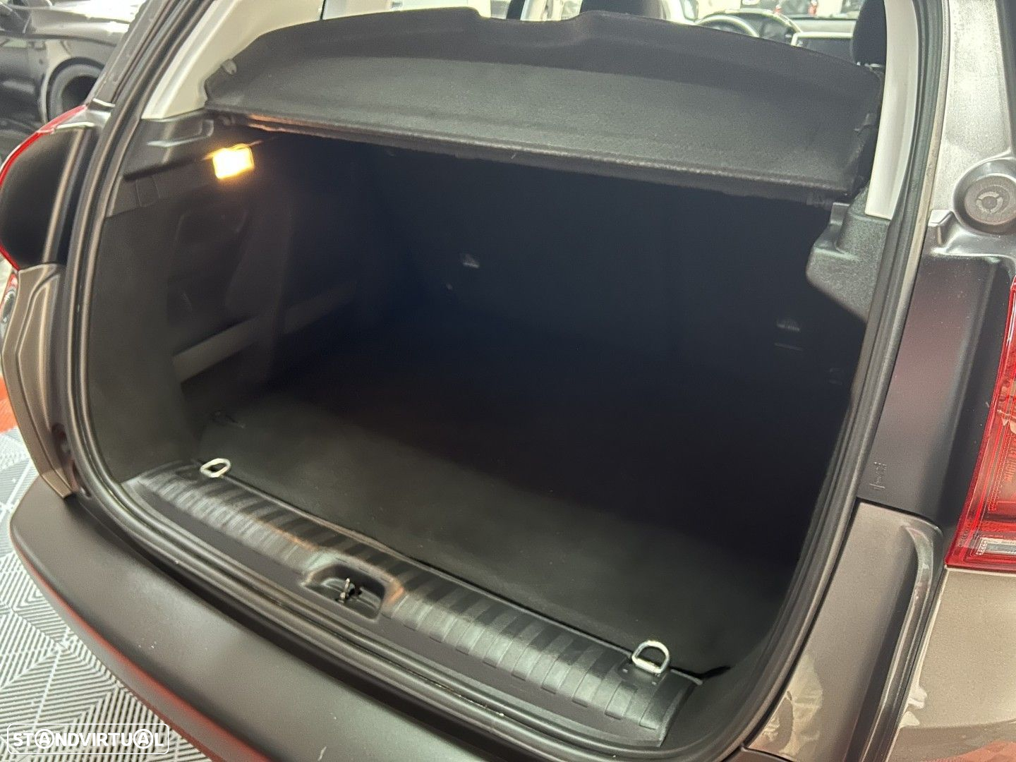 Peugeot 2008 1.2 PureTech Style - 17
