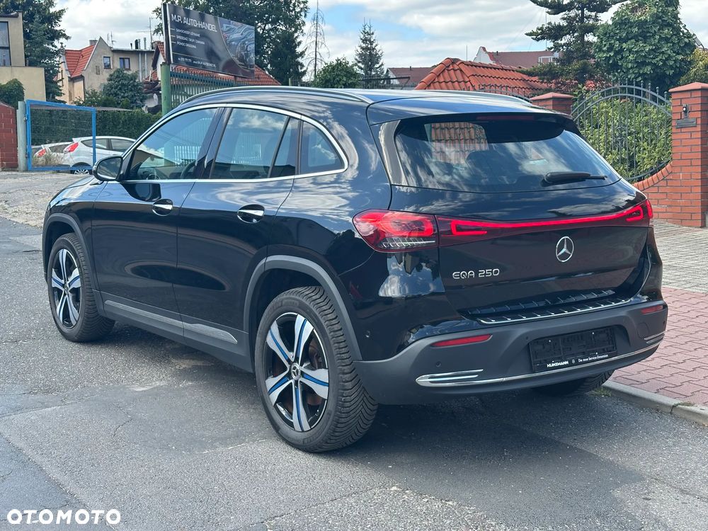 Mercedes-Benz EQA 250 - 4