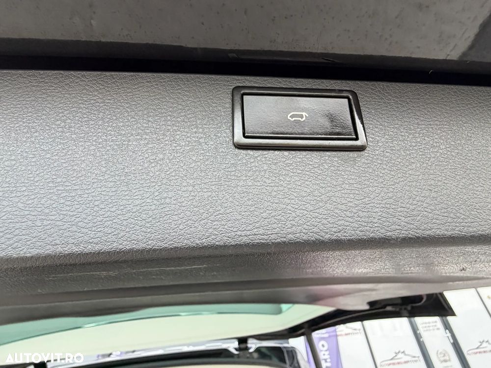 Volkswagen Multivan - 22