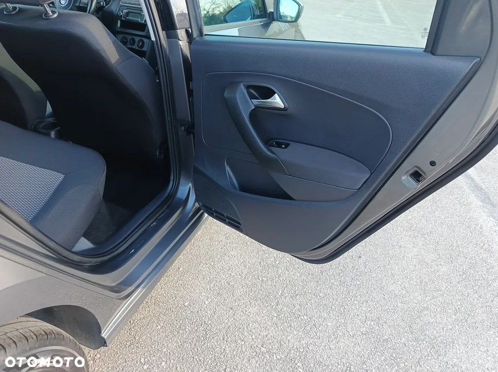 Volkswagen Polo 1.4 16V Comfortline - 31