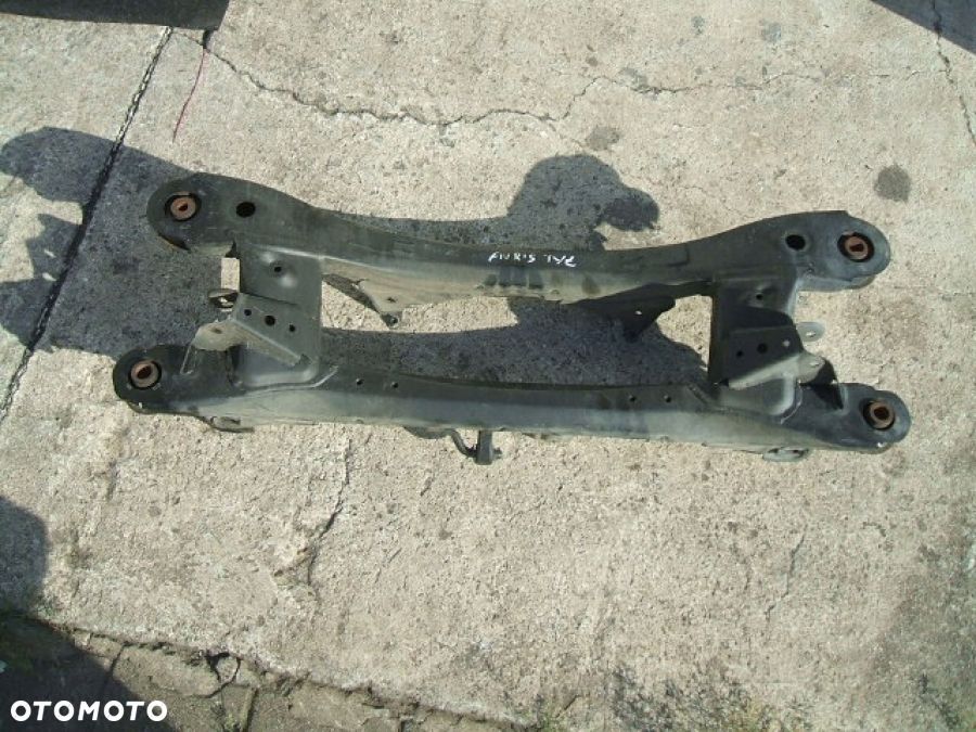 TOYOTA AURIS II E18 SANKI WÓZEK TRAWERSA BELKA ZAWIESZENIA TYŁ - 2