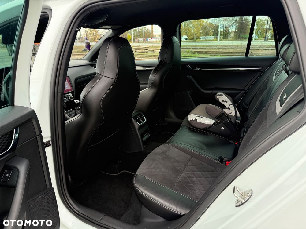 Skoda Octavia 2.0 TSI RS 230 - 21