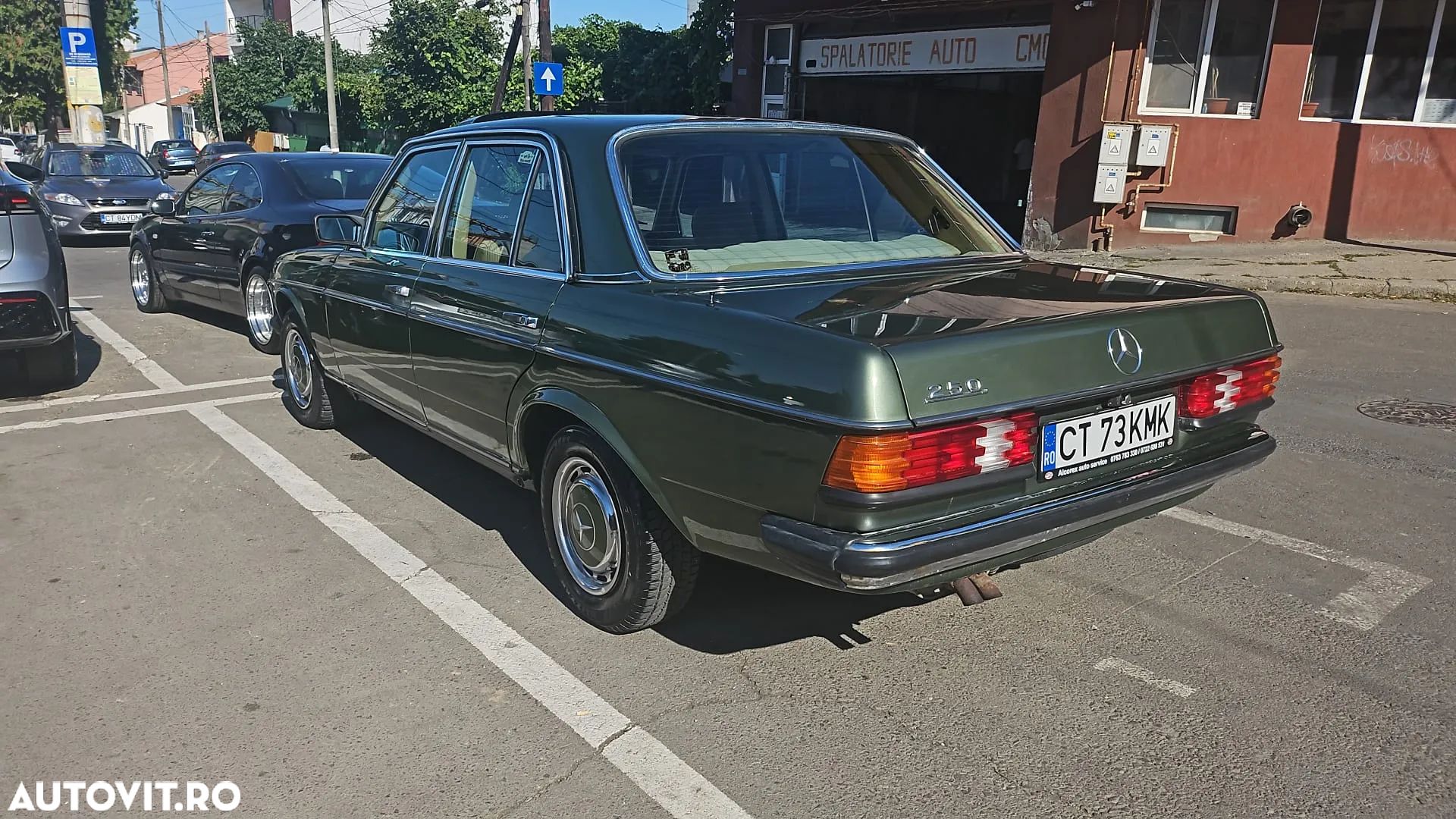 Mercedes-Benz W123 - 1