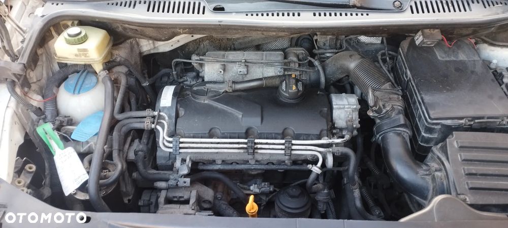 Volkswagen Caddy - 9