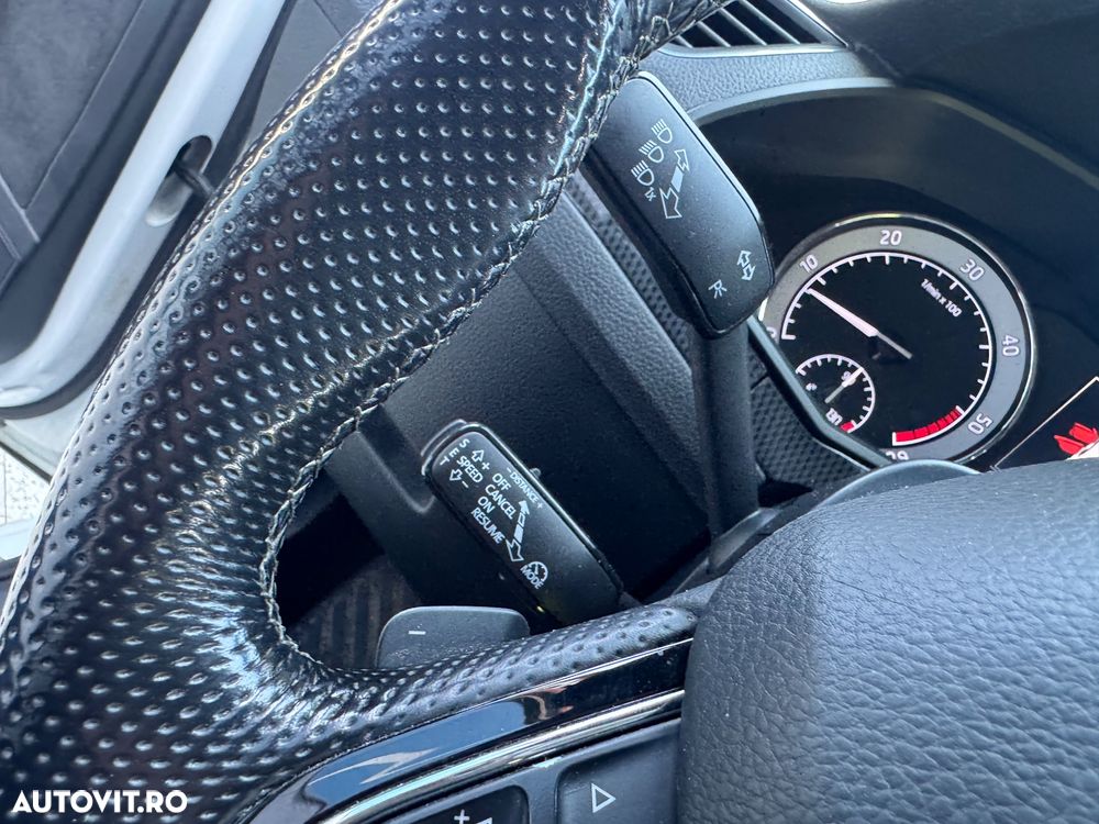 Skoda Superb 2.0 TDI DSG Premium Edition - 14