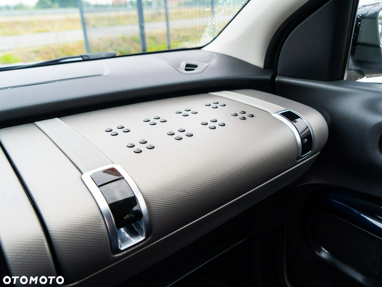 Citroën C4 Cactus - 32