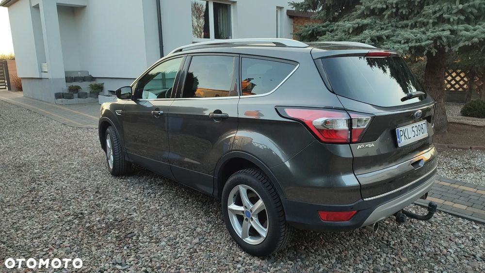 Ford Kuga 1.5 TDCi 2x4 Titanium - 10