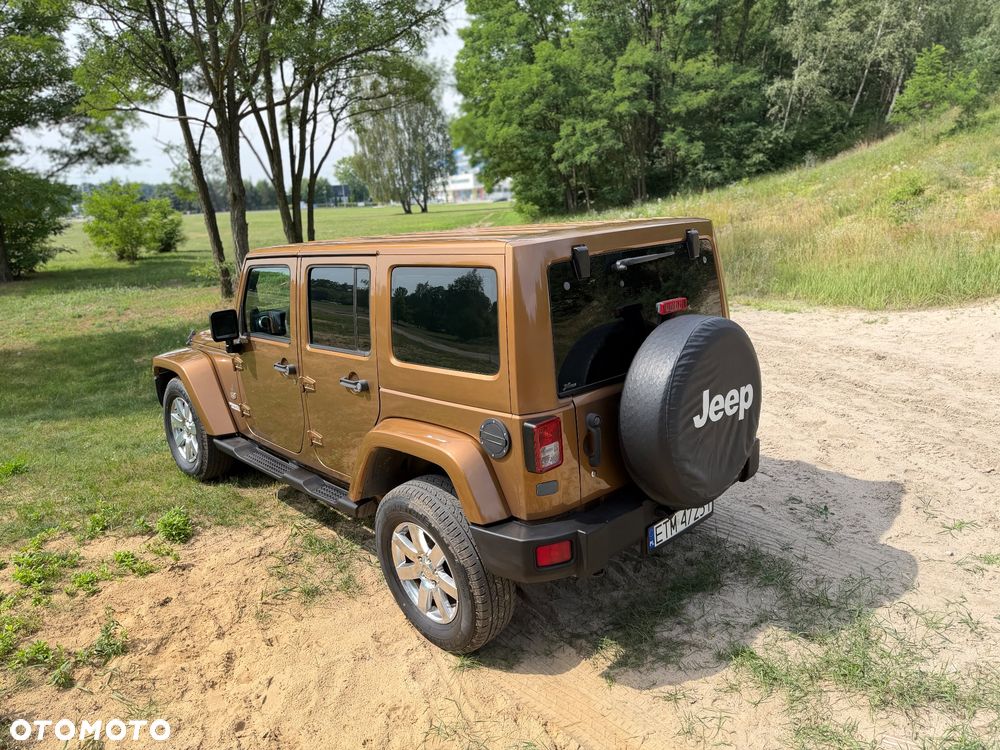 Jeep Wrangler Unlimited 3.8 Sahara - 13