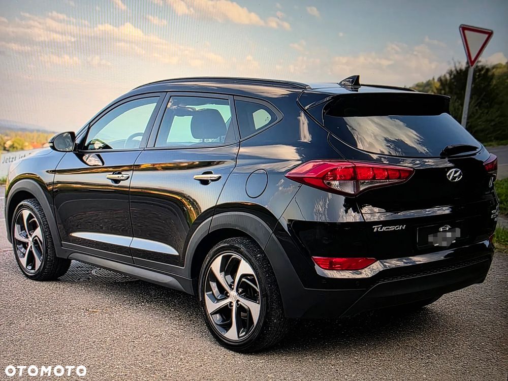 Hyundai Tucson 2.0 CRDI 4WD Automatik Premium - 16