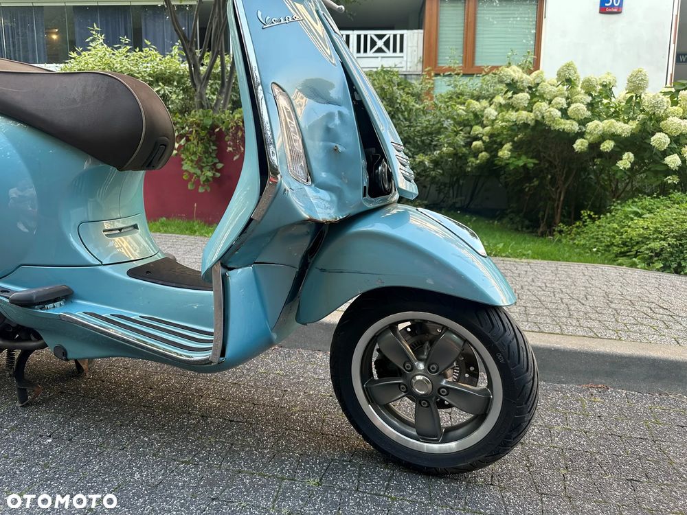Piaggio Vespa - 10